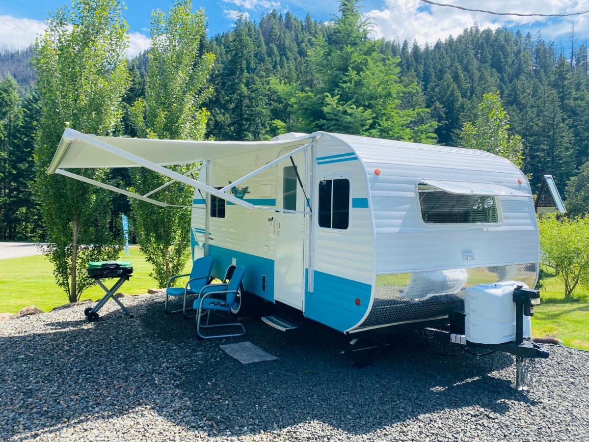 Umpqua'S Last Resort - Wilderness Cabins, Rv Park & Glamping Idleyld Park Exterior photo