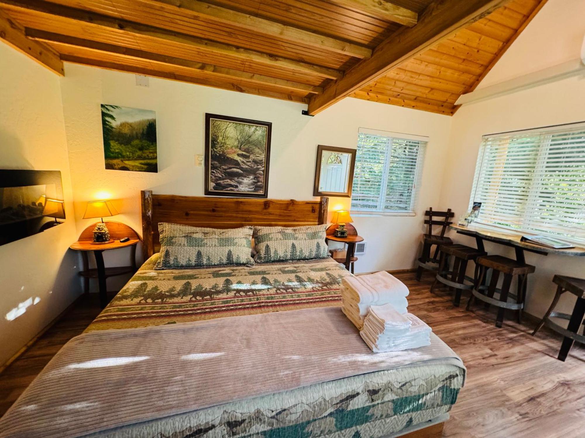 Umpqua'S Last Resort - Wilderness Cabins, Rv Park & Glamping Idleyld Park Exterior photo
